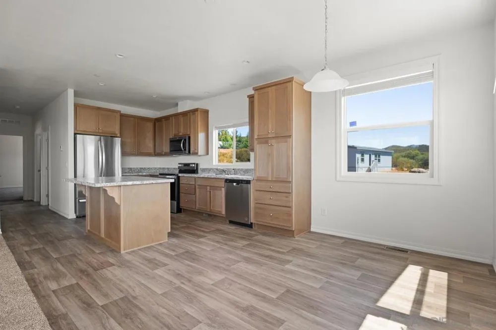 22815 Illahee Dr. Alpine, CA 91901