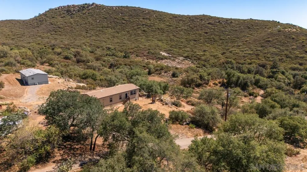 22815 Illahee Dr. Alpine, CA 91901