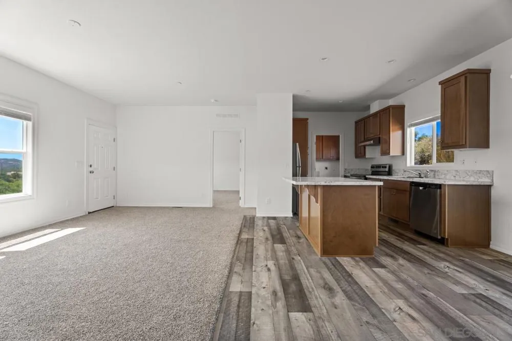 22815 Illahee Dr. Alpine, CA 91901
