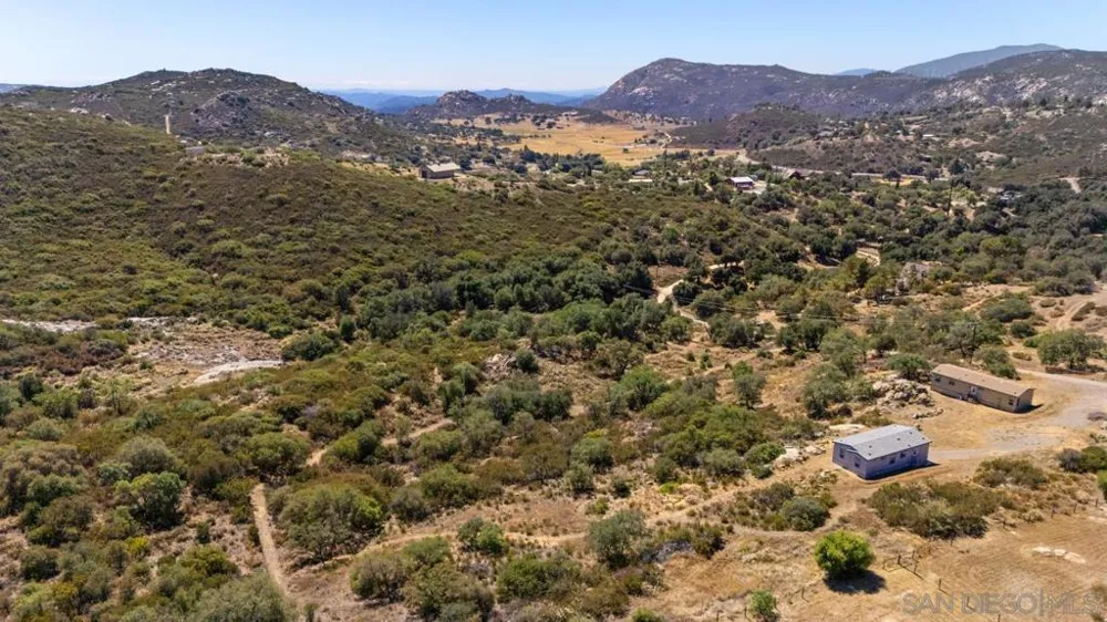 22815 Illahee Dr. Alpine, CA 91901