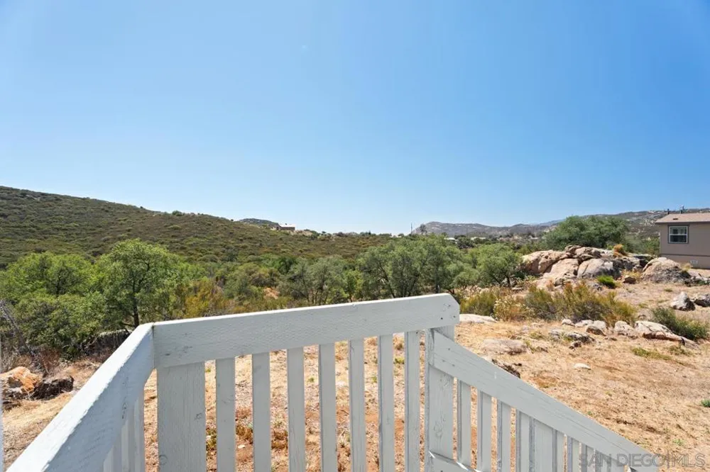 22815 Illahee Dr. Alpine, CA 91901