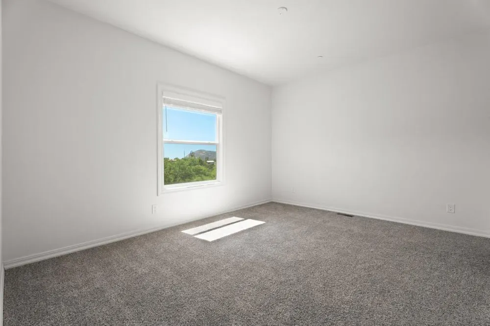 22815 Illahee Dr. Alpine, CA 91901