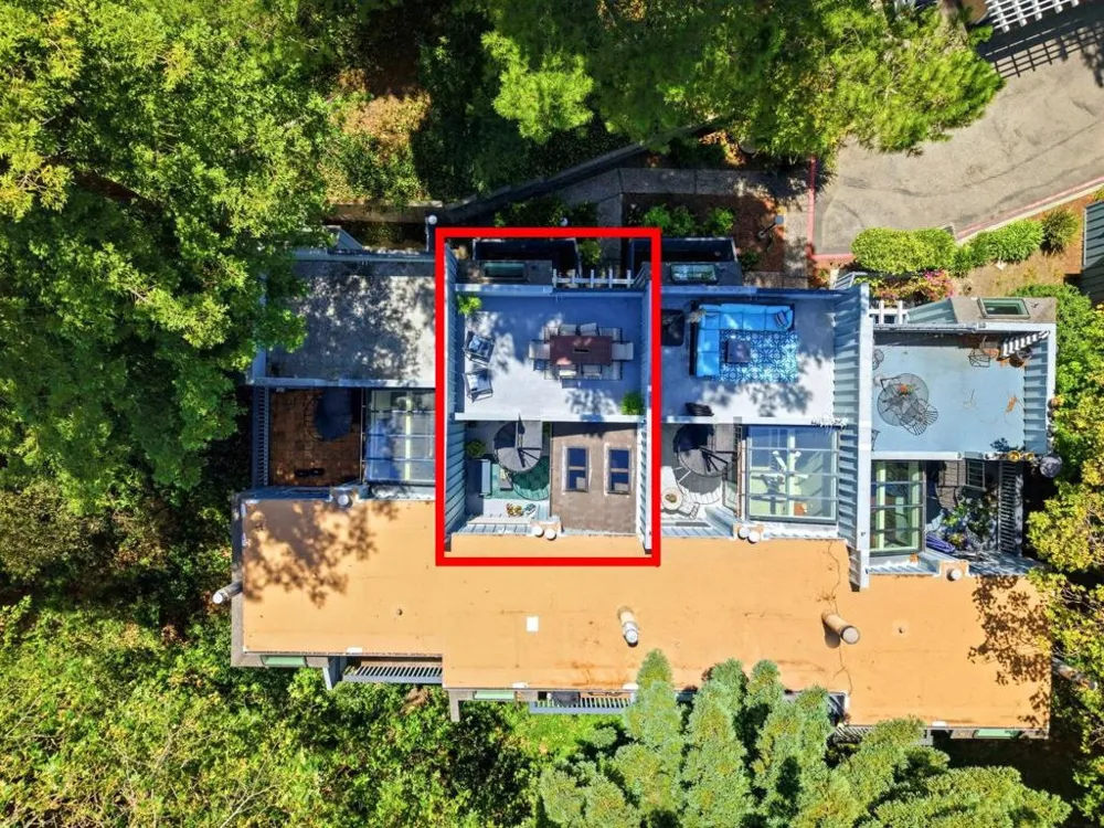 2052 Wharf Road Capitola, CA 95010