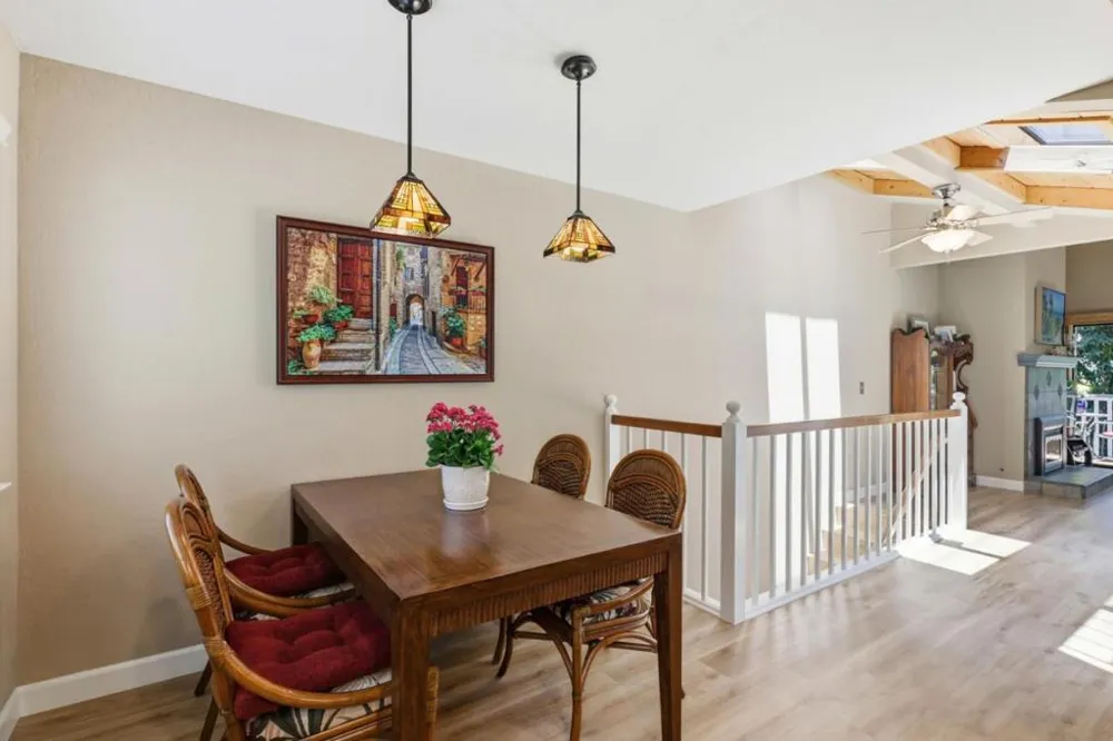 2052 Wharf Road Capitola, CA 95010