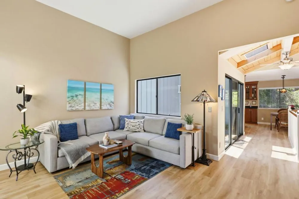 2052 Wharf Road Capitola, CA 95010