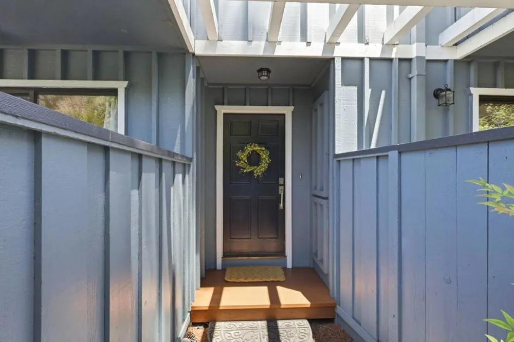 2052 Wharf Road Capitola, CA 95010