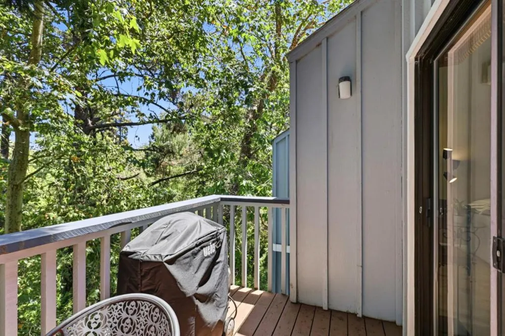 2052 Wharf Road Capitola, CA 95010