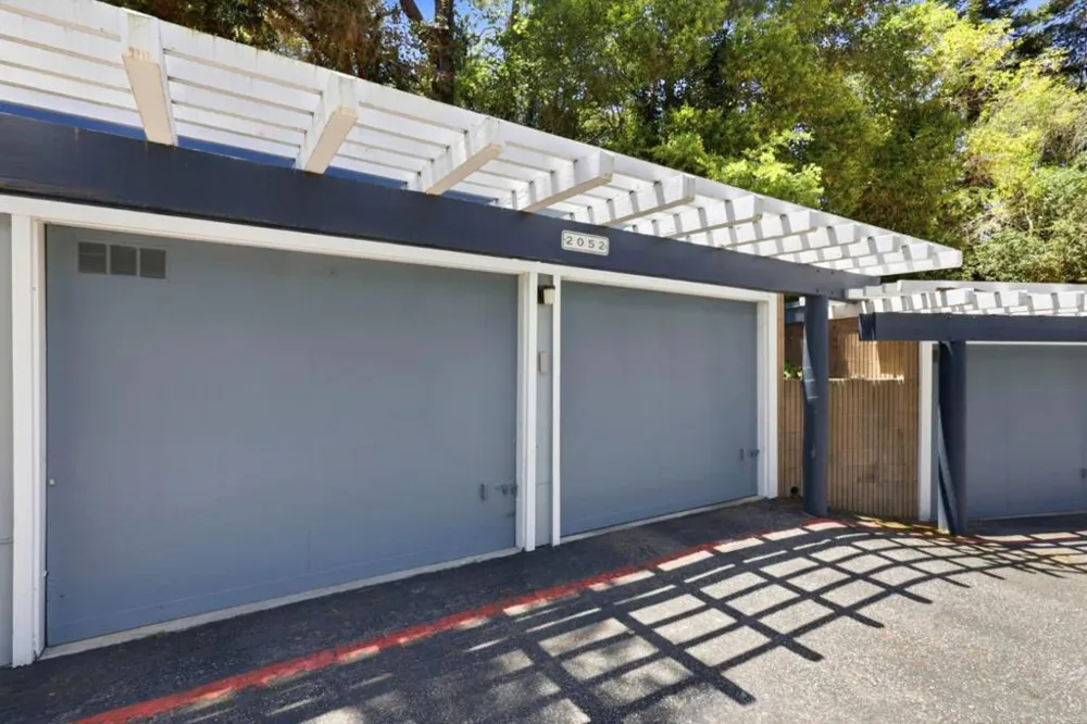 2052 Wharf Road Capitola, CA 95010