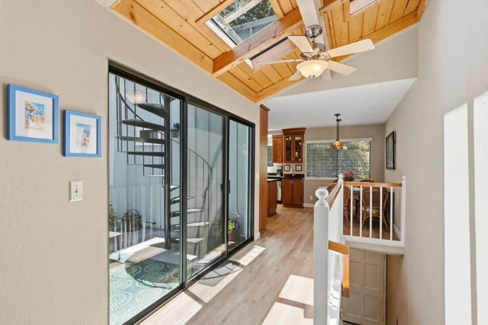 2052 Wharf Road Capitola, CA 95010