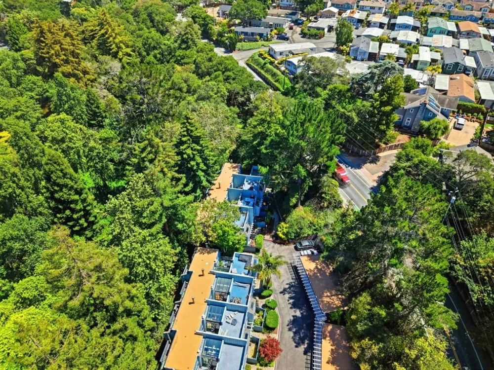 2052 Wharf Road Capitola, CA 95010