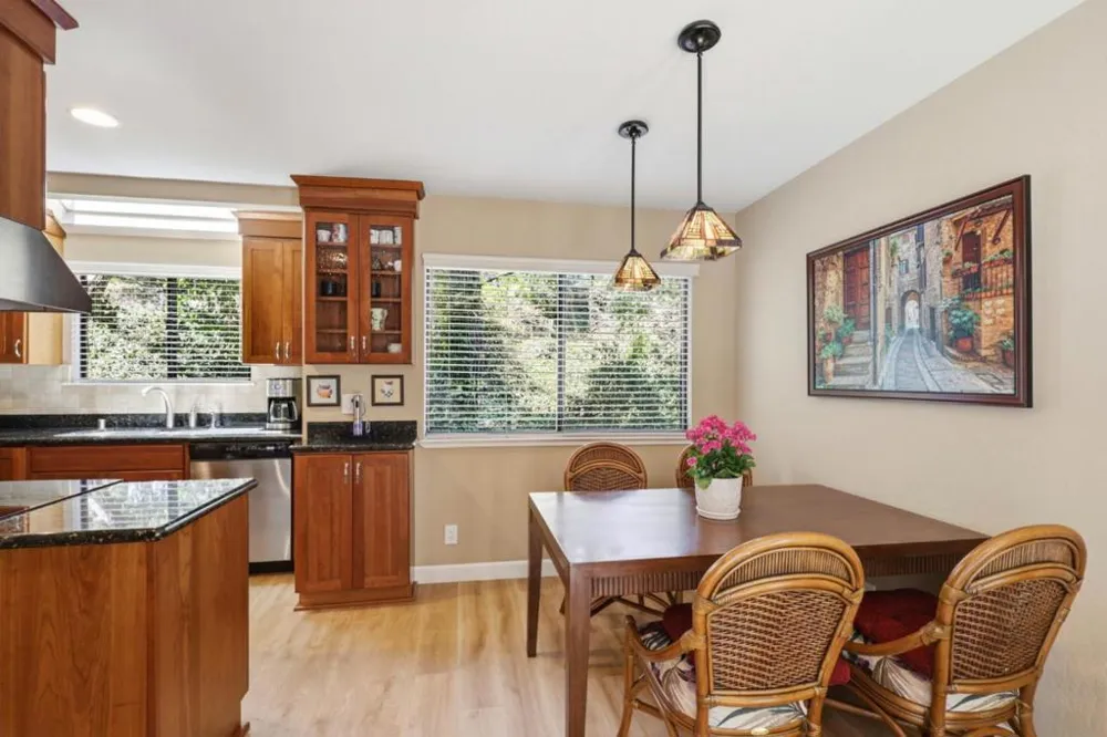 2052 Wharf Road Capitola, CA 95010