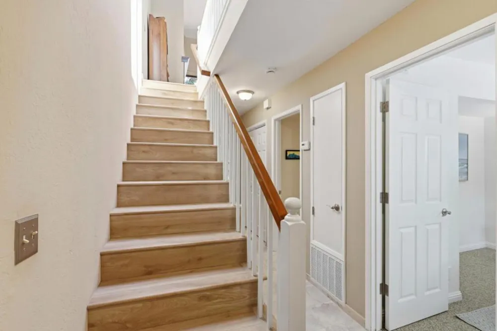 2052 Wharf Road Capitola, CA 95010