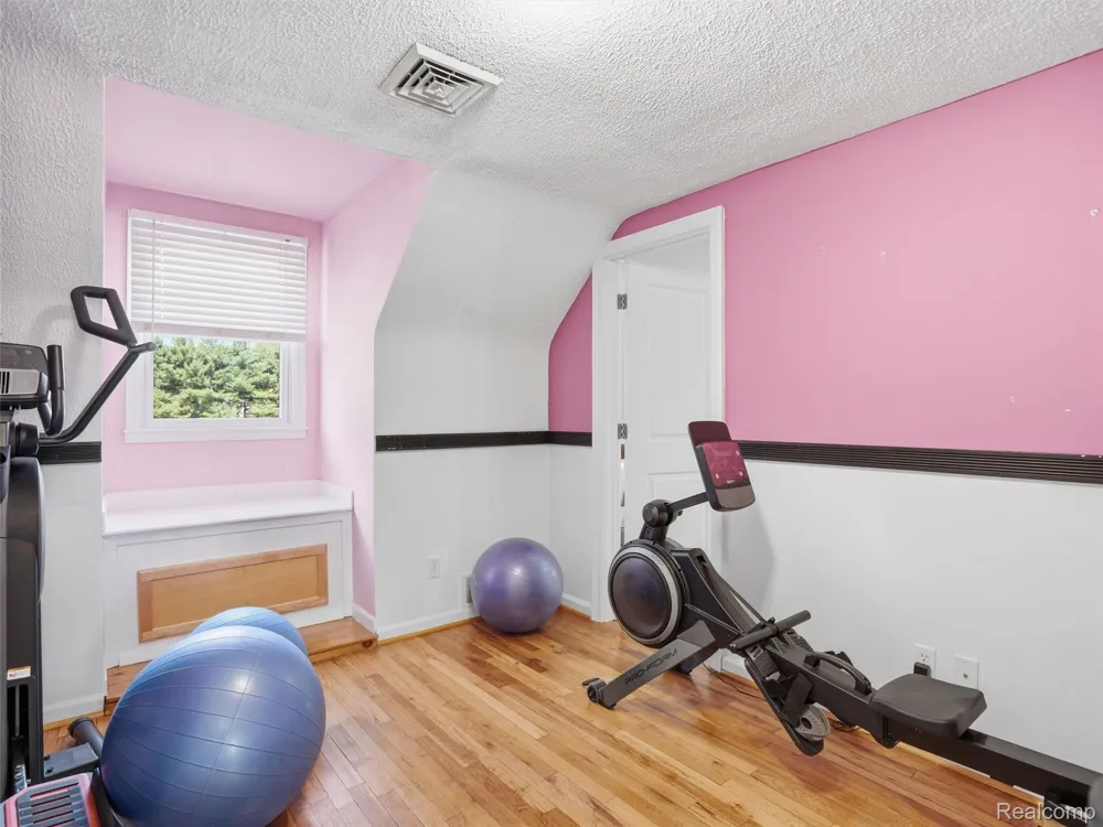 5556 Ormond Road White Lake Charter Township, MI 48383