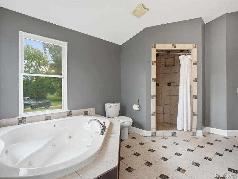 5556 Ormond Road White Lake Charter Township, MI 48383
