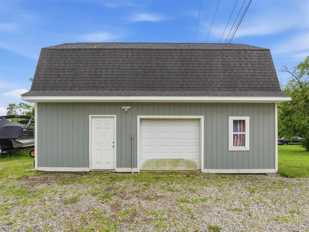 5556 Ormond Road White Lake Charter Township, MI 48383