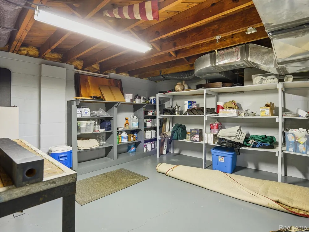 5556 Ormond Road White Lake Charter Township, MI 48383