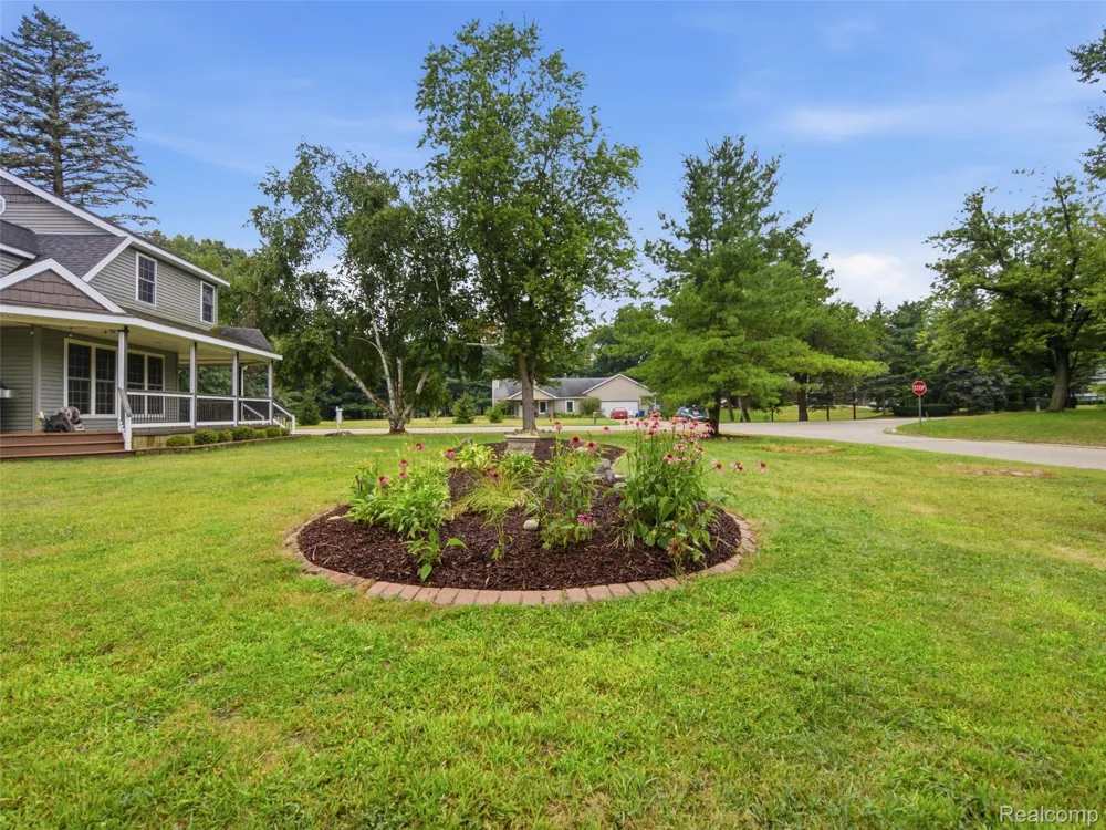 5556 Ormond Road White Lake Charter Township, MI 48383