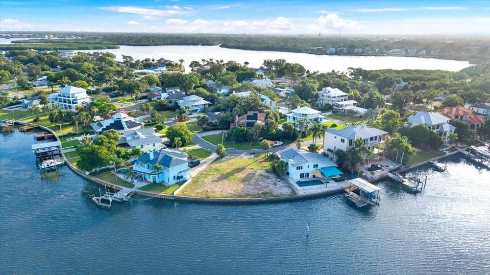 121 AUGUSTA AVENUE Palm Harbor, FL 34683