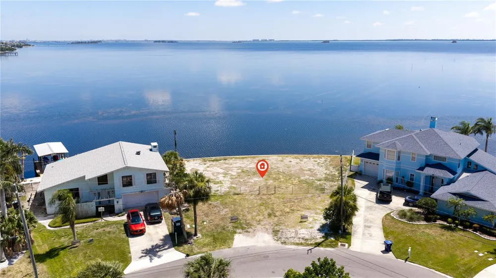 121 AUGUSTA AVENUE Palm Harbor, FL 34683