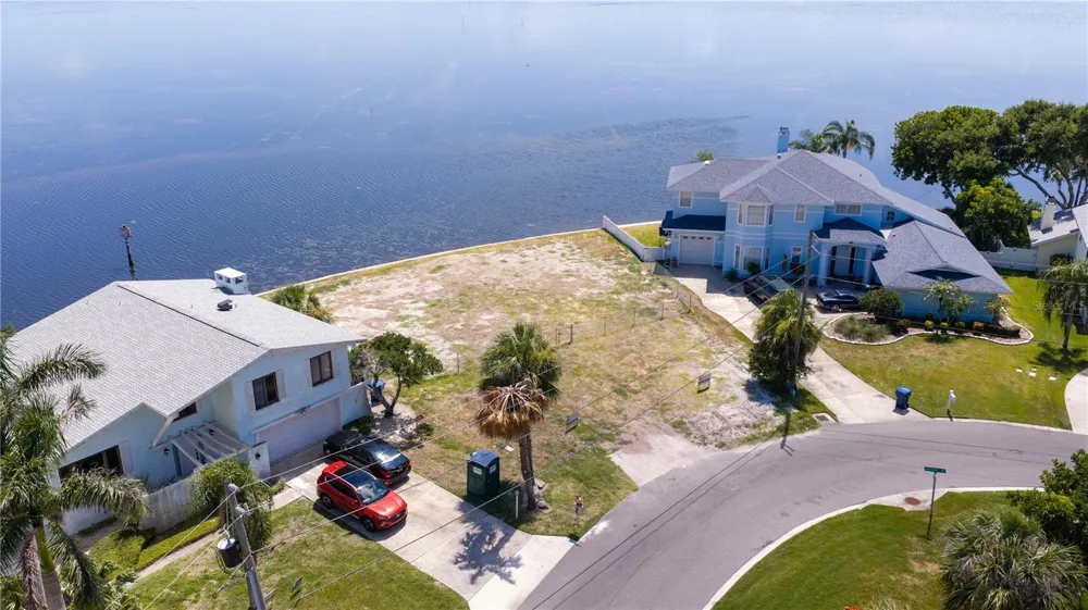121 AUGUSTA AVENUE Palm Harbor, FL 34683