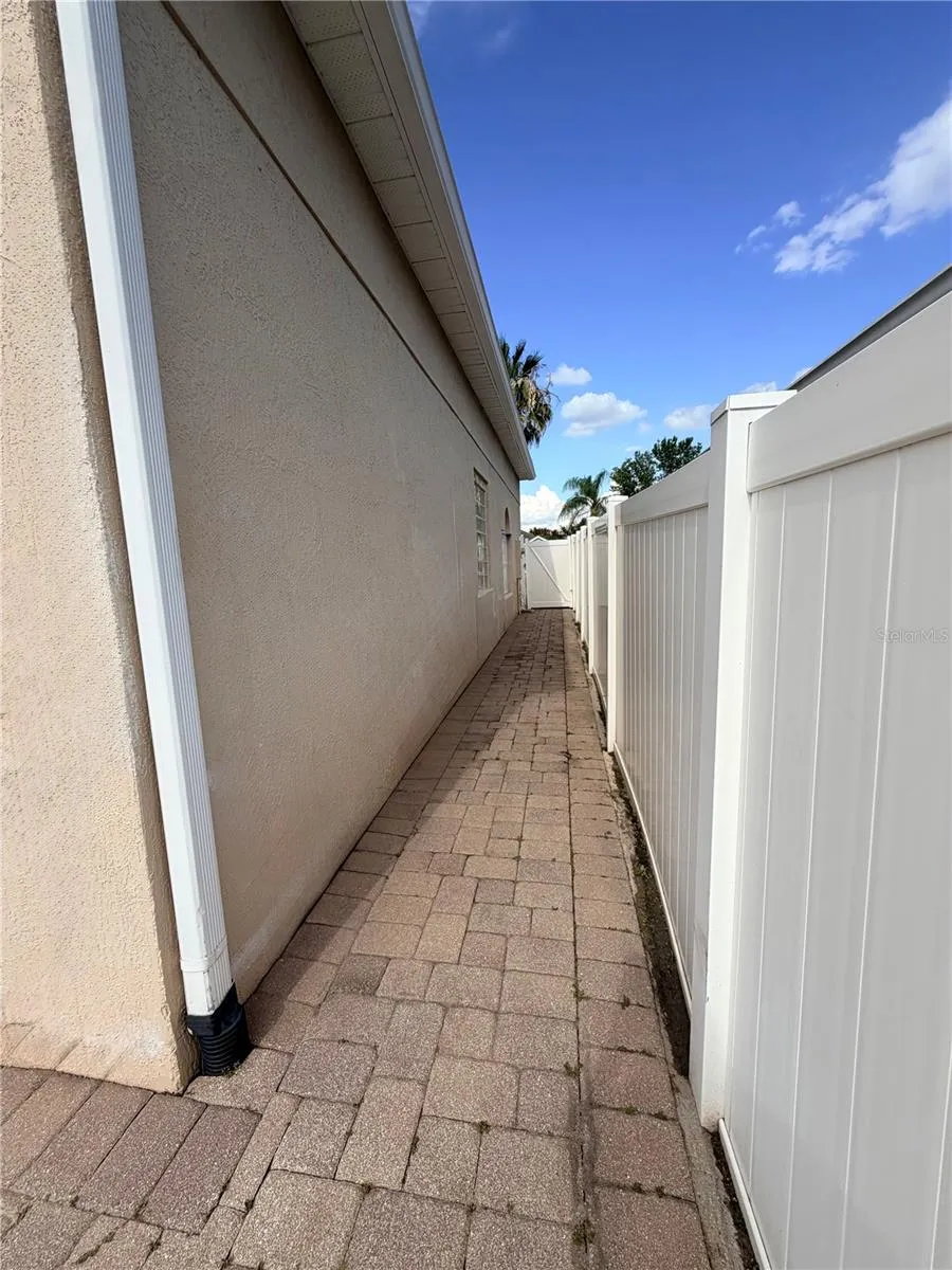 6628 BOUGANVILLEA CRESCENT DRIVE Orlando, FL 32809