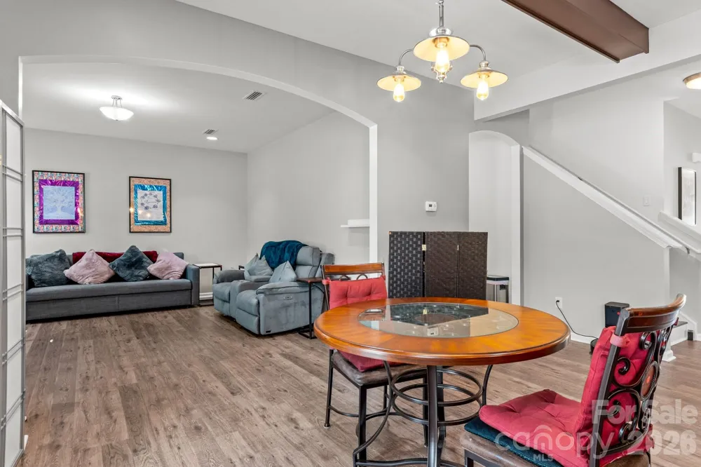 4515 Wedge Drive Pfafftown, NC 27040