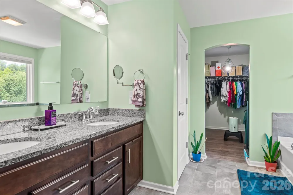 4515 Wedge Drive Pfafftown, NC 27040
