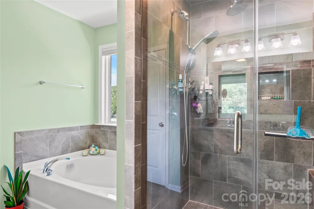 4515 Wedge Drive Pfafftown, NC 27040