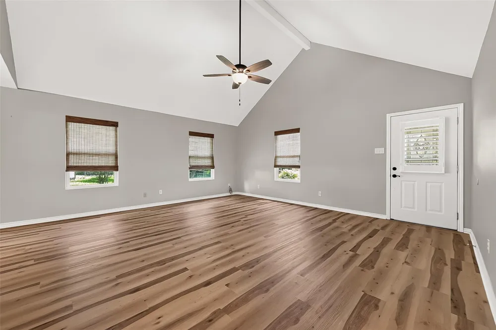 5317 County Road 868e Brazoria, TX 77422