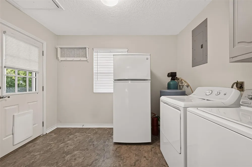 5317 County Road 868e Brazoria, TX 77422
