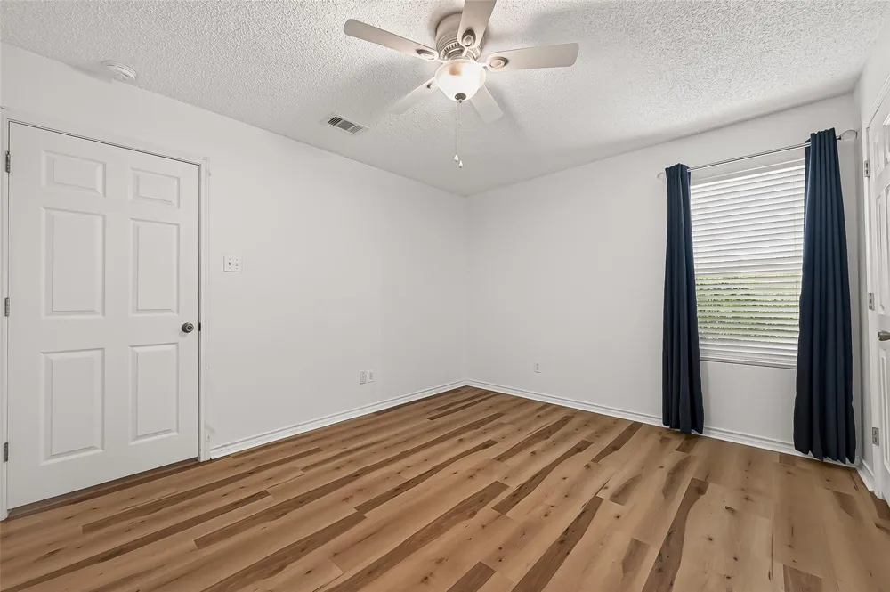 5317 County Road 868e Brazoria, TX 77422
