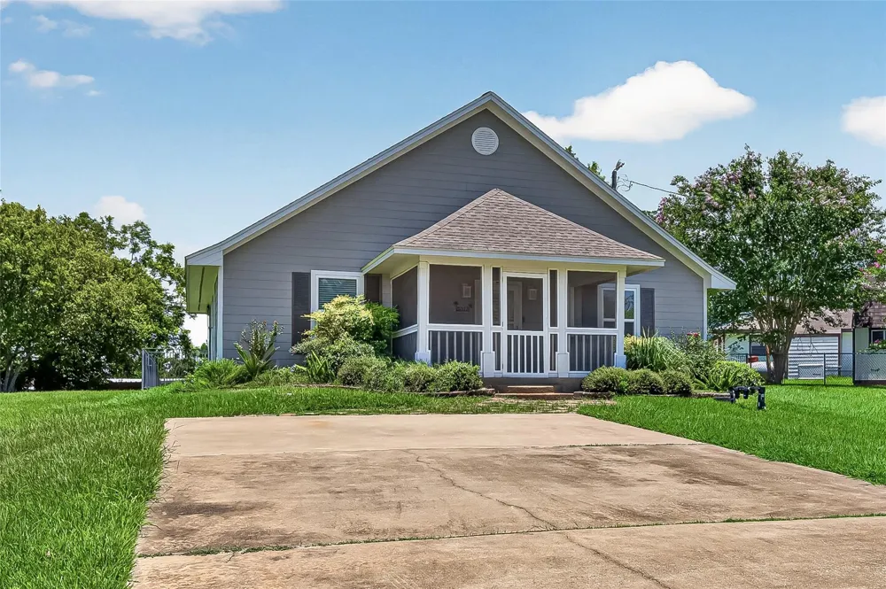 5317 County Road 868e Brazoria, TX 77422