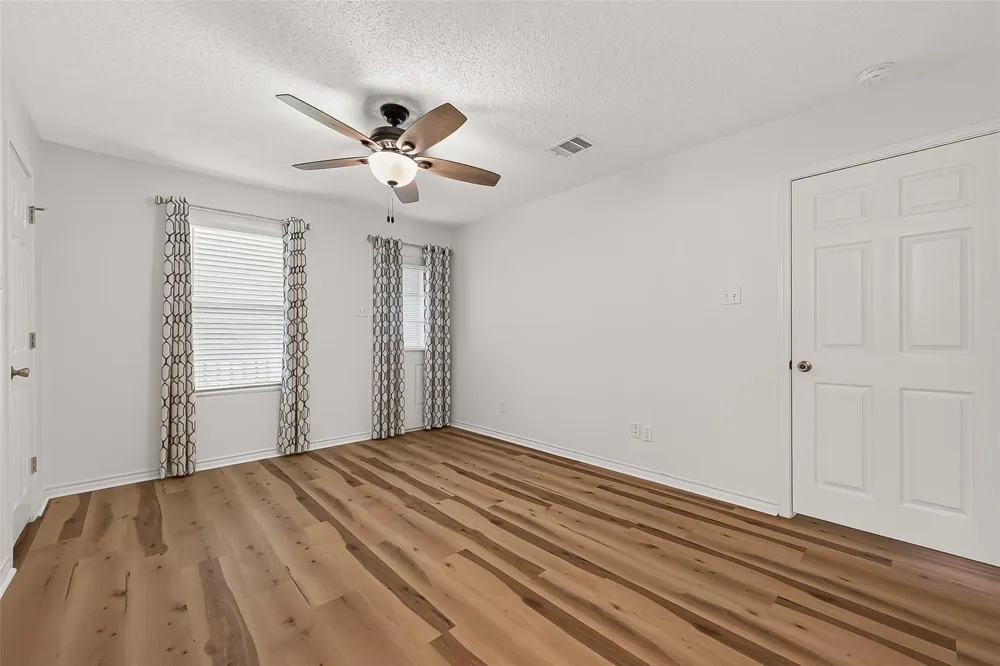 5317 County Road 868e Brazoria, TX 77422