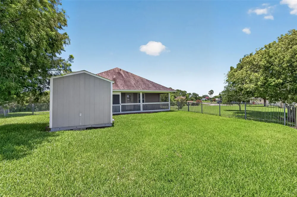 5317 County Road 868e Brazoria, TX 77422