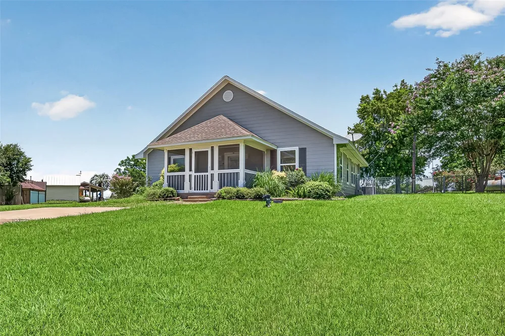 5317 County Road 868e Brazoria, TX 77422