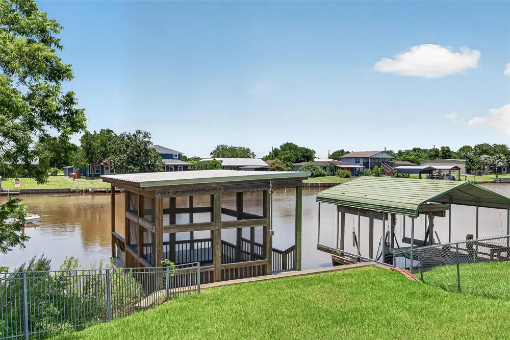 5317 County Road 868e Brazoria, TX 77422