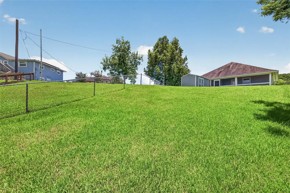 5317 County Road 868e Brazoria, TX 77422