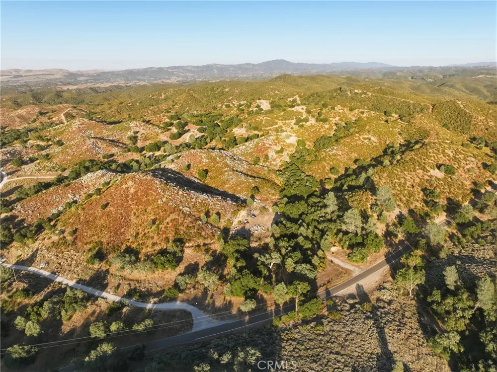 5885 Lion Ridge Creston, CA 93432