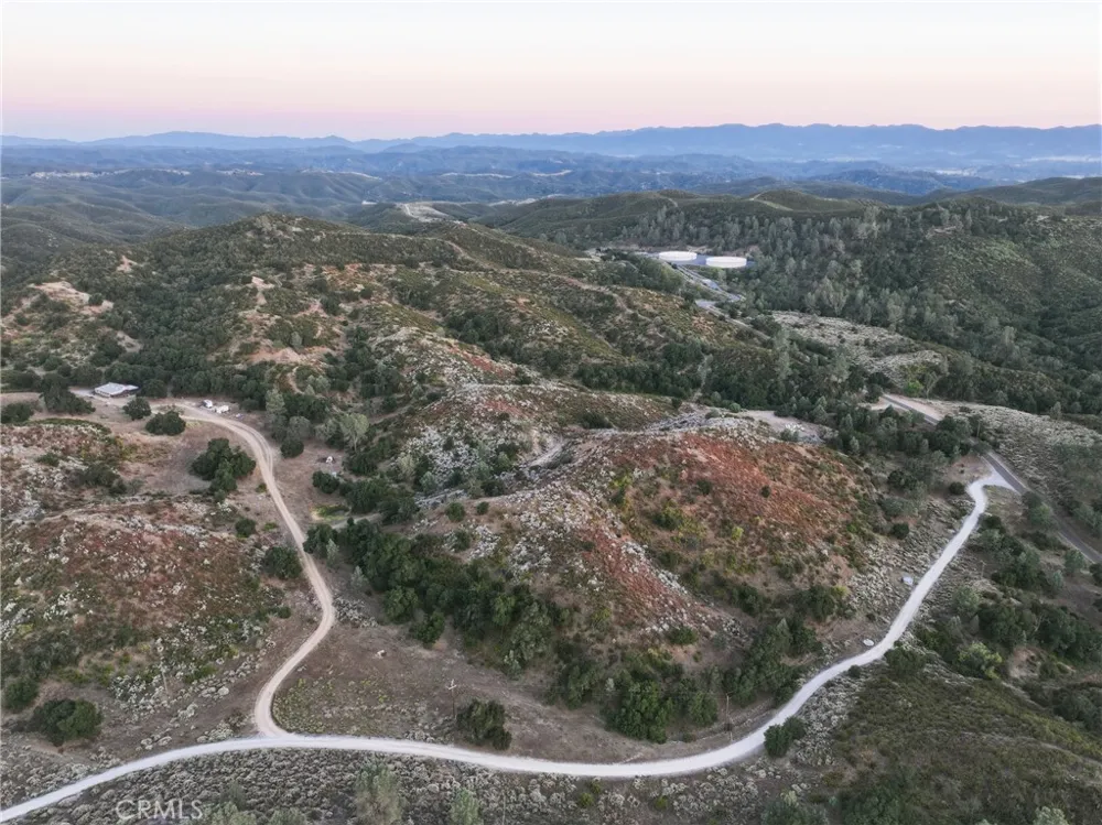 5885 Lion Ridge Creston, CA 93432