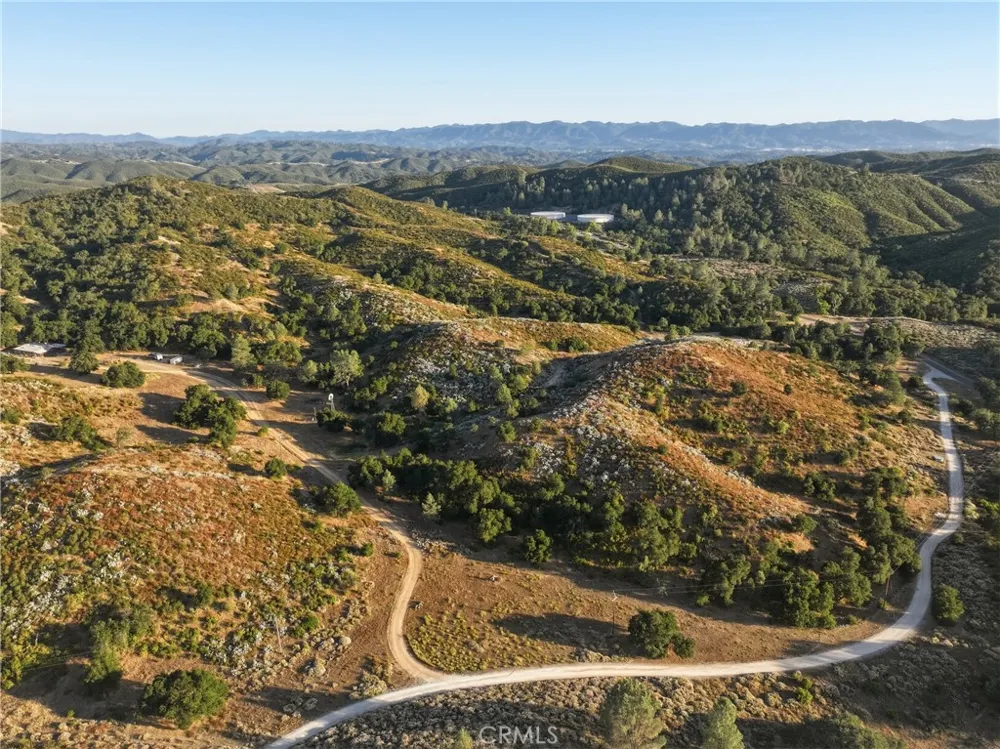 5885 Lion Ridge Creston, CA 93432