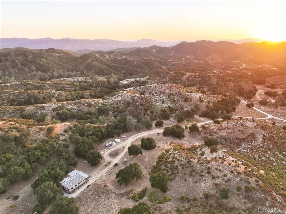 5885 Lion Ridge Creston, CA 93432