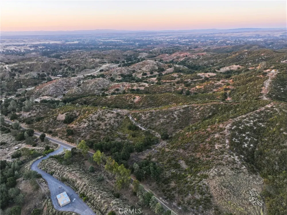 5885 Lion Ridge Creston, CA 93432