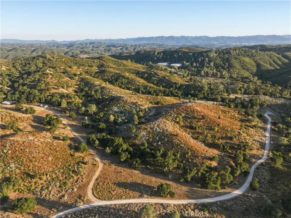 5885 Lion Ridge Creston, CA 93432