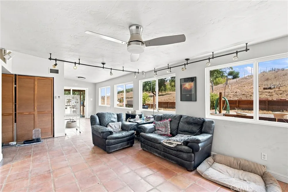 5885 Lion Ridge Creston, CA 93432