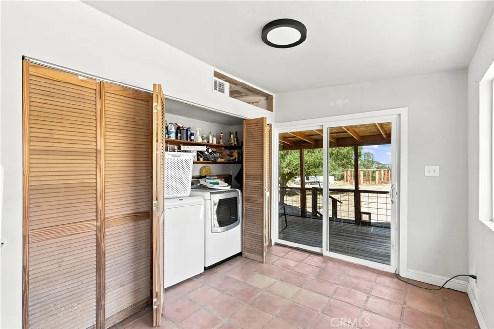 5885 Lion Ridge Creston, CA 93432