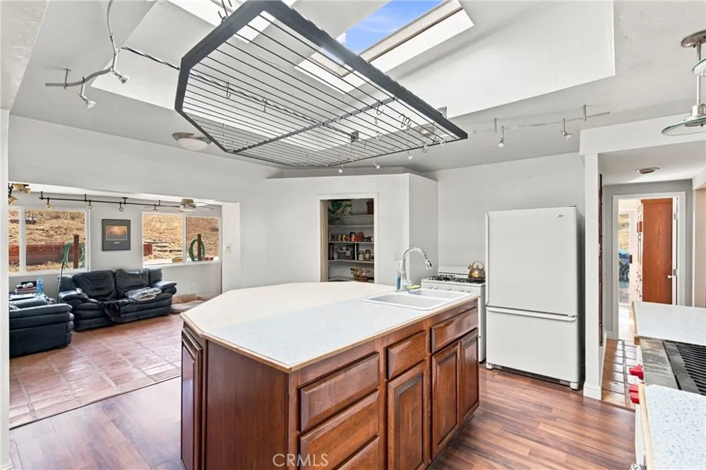 5885 Lion Ridge Creston, CA 93432