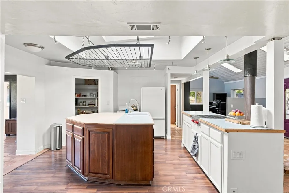 5885 Lion Ridge Creston, CA 93432