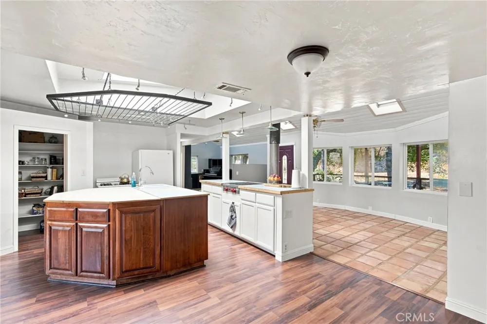 5885 Lion Ridge Creston, CA 93432