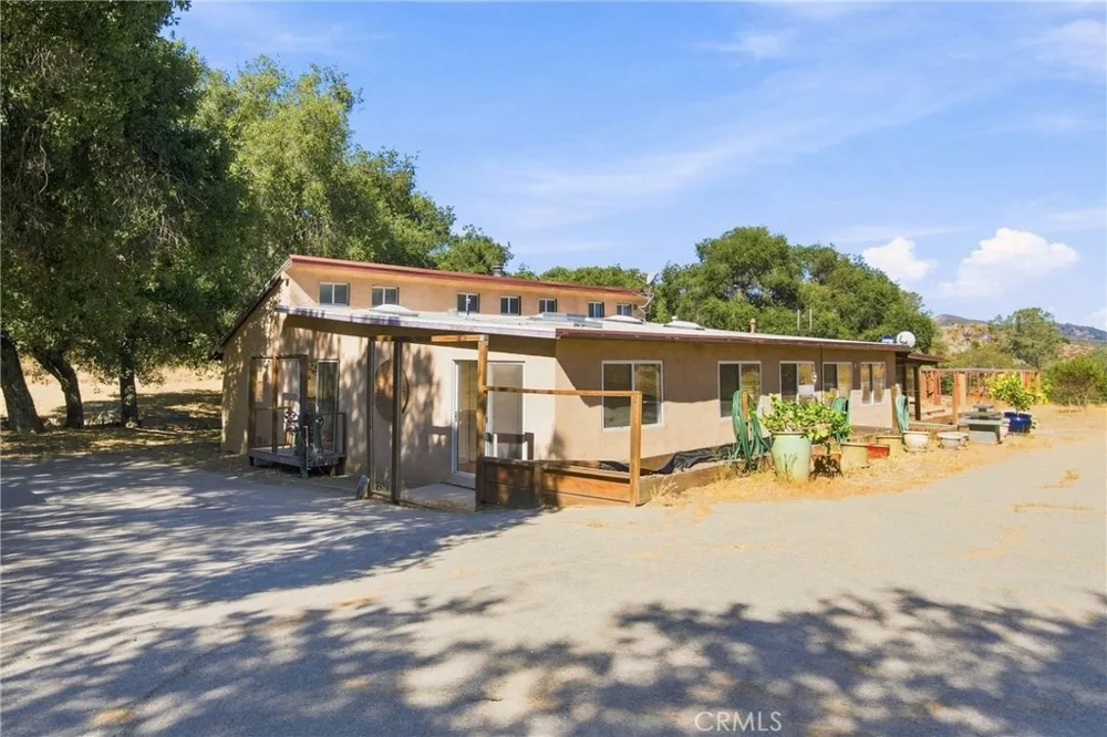 5885 Lion Ridge Creston, CA 93432