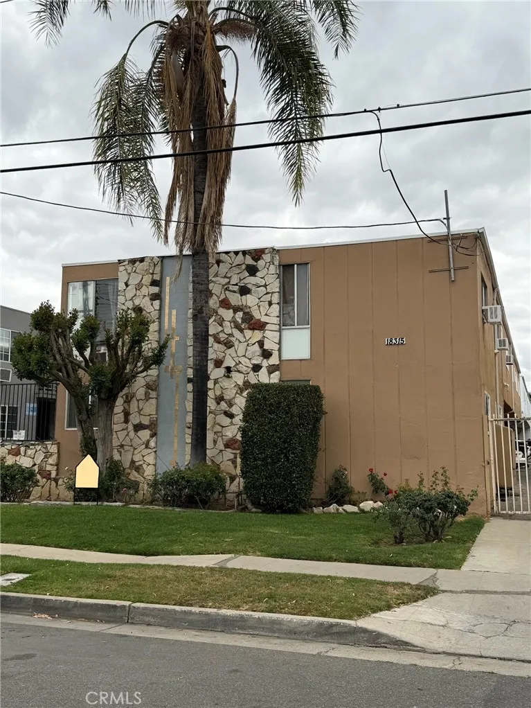 18315 Malden Northridge, CA 91325
